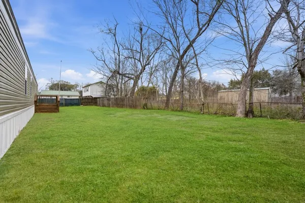 $135,000 | 143 County Road 2414, Hull, TX 77564