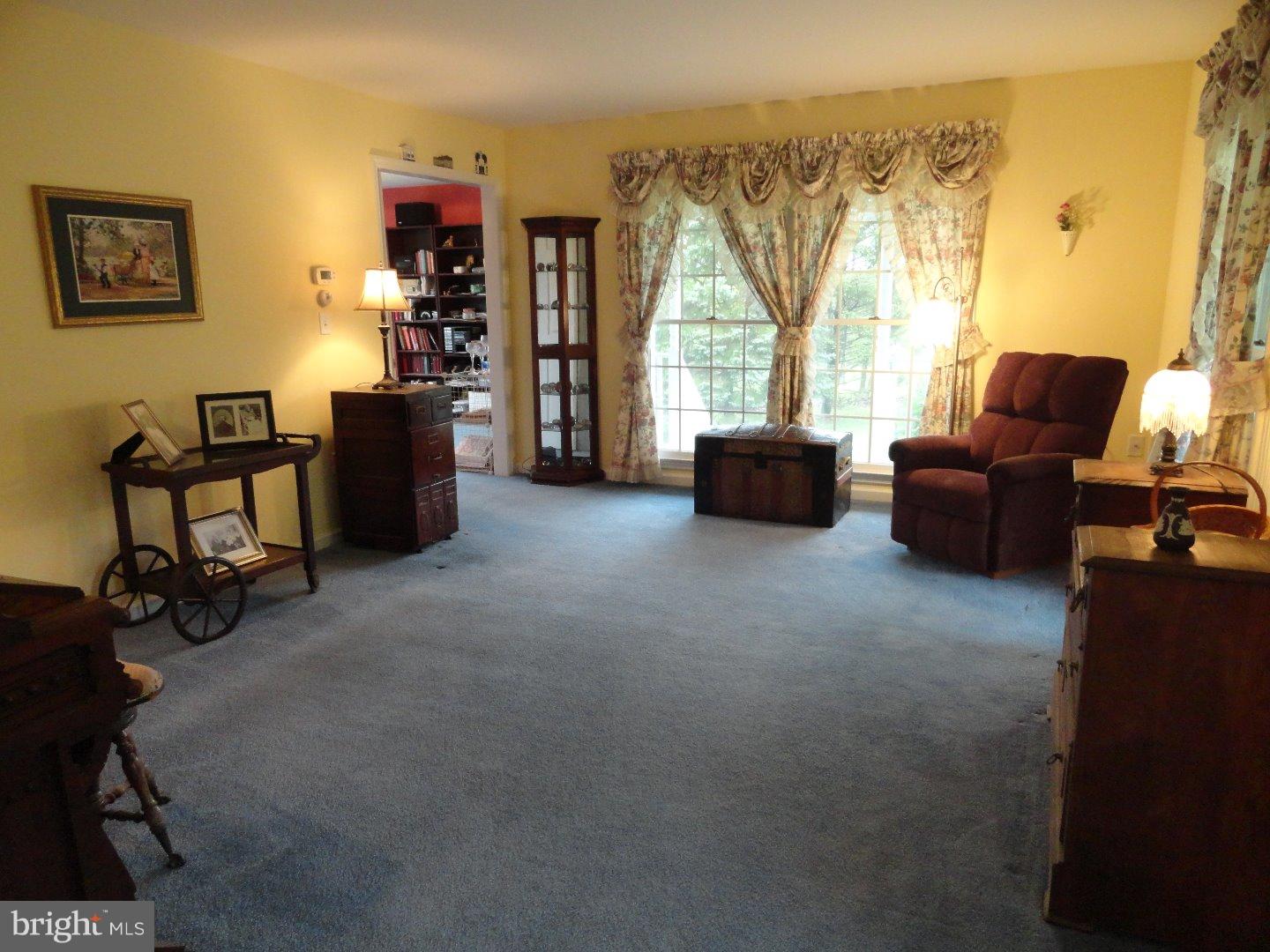 409 Weinsteiger Road Bechtelsville, PA 19505 - Photo 12 of 25 Living Room