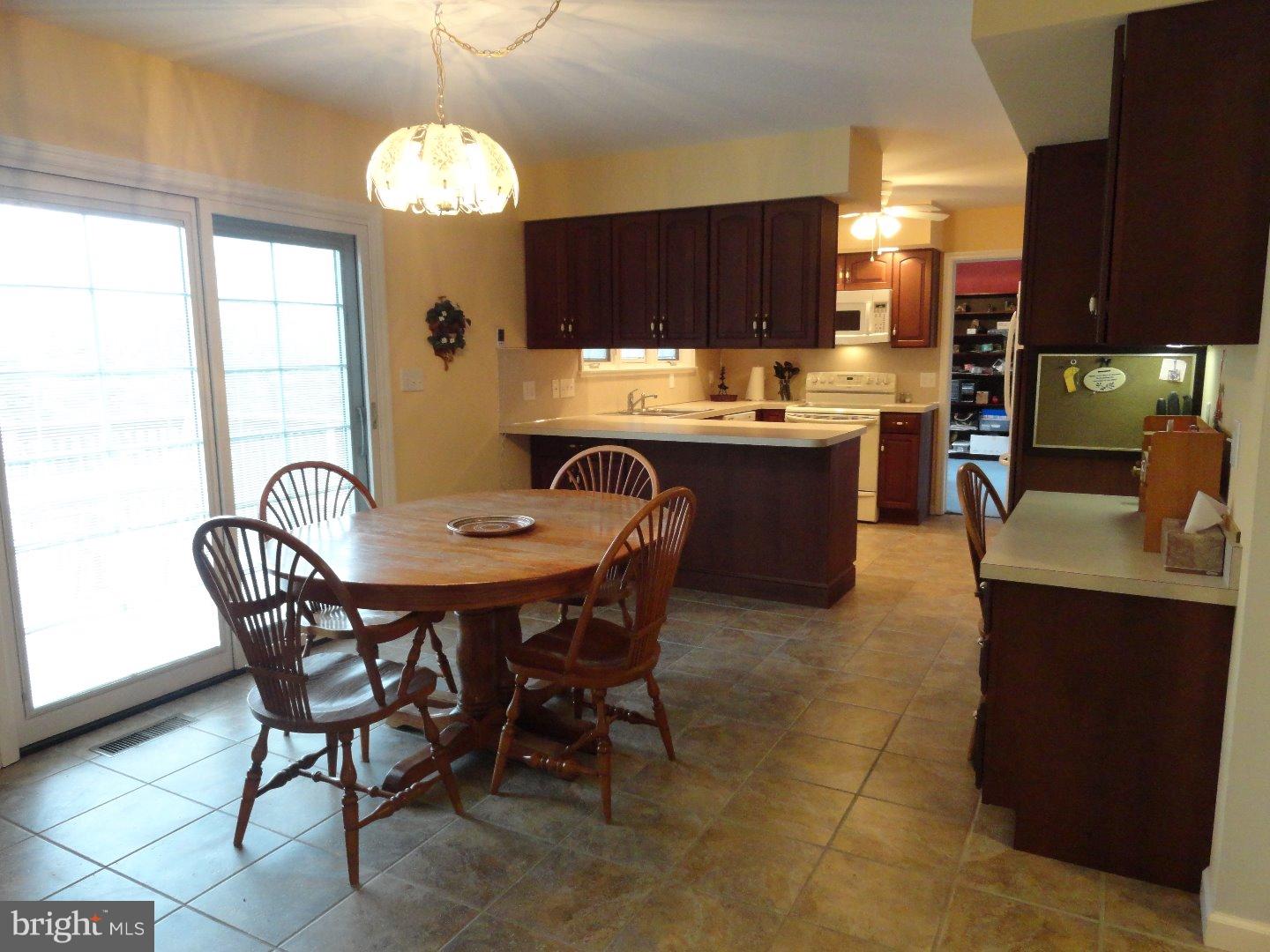 409 Weinsteiger Road Bechtelsville, PA 19505 - Photo 9 of 25 Breakfast Room