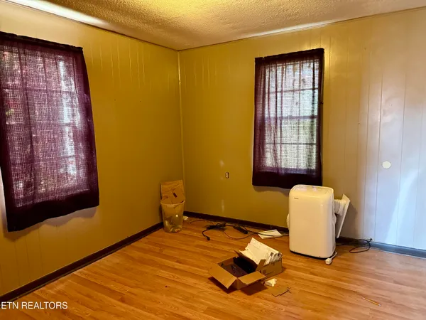 $207,900 | 186 Drinnon Lane, Sneedville, TN 37869