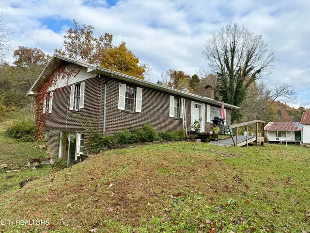 $224,500 | 186 Drinnon Lane, Sneedville, TN 37869