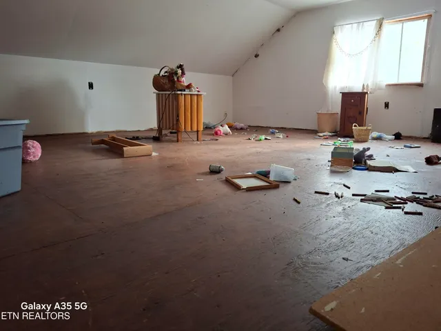 $224,500 | 186 Drinnon Lane, Sneedville, TN 37869