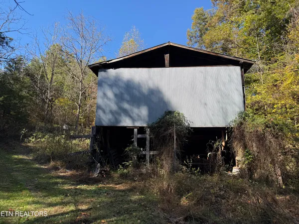 $207,900 | 186 Drinnon Lane, Sneedville, TN 37869