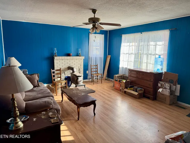 $224,500 | 186 Drinnon Lane, Sneedville, TN 37869