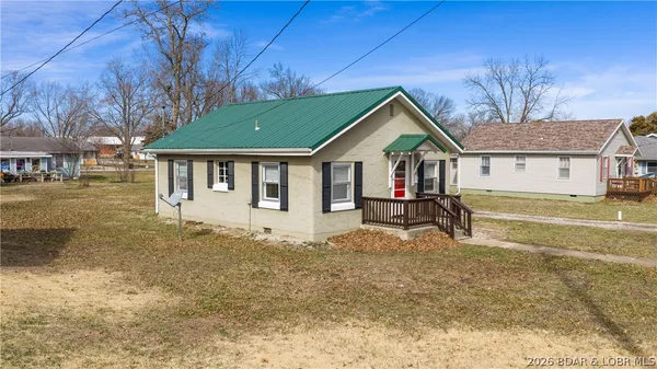 $149,000 | 505 South Burke Street, Versailles, MO 65084