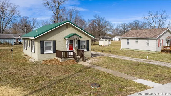 $149,000 | 505 South Burke Street, Versailles, MO 65084