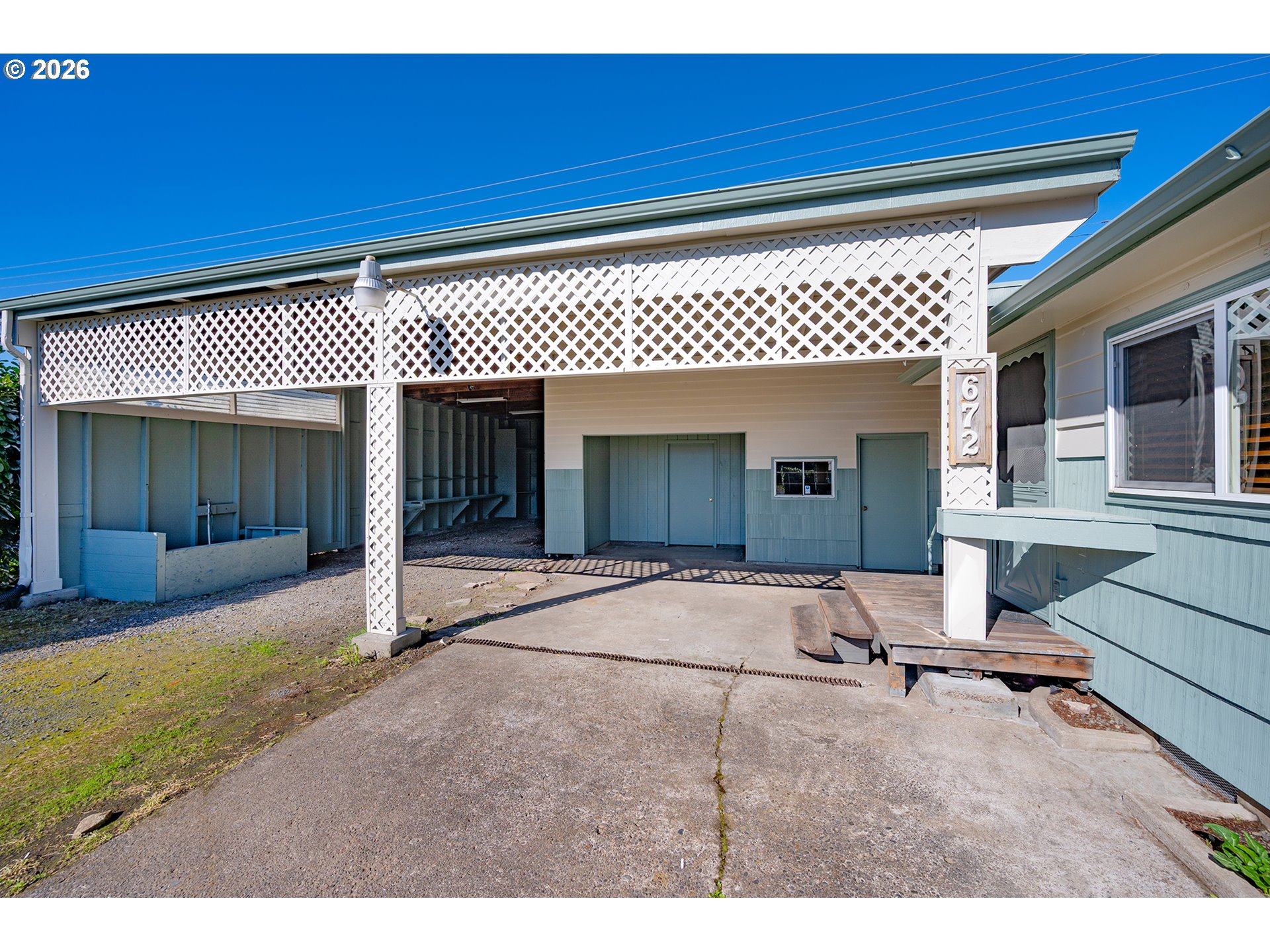 672 North 51st Street Springfield, OR 97478 - Photo 2 of 43 Carport