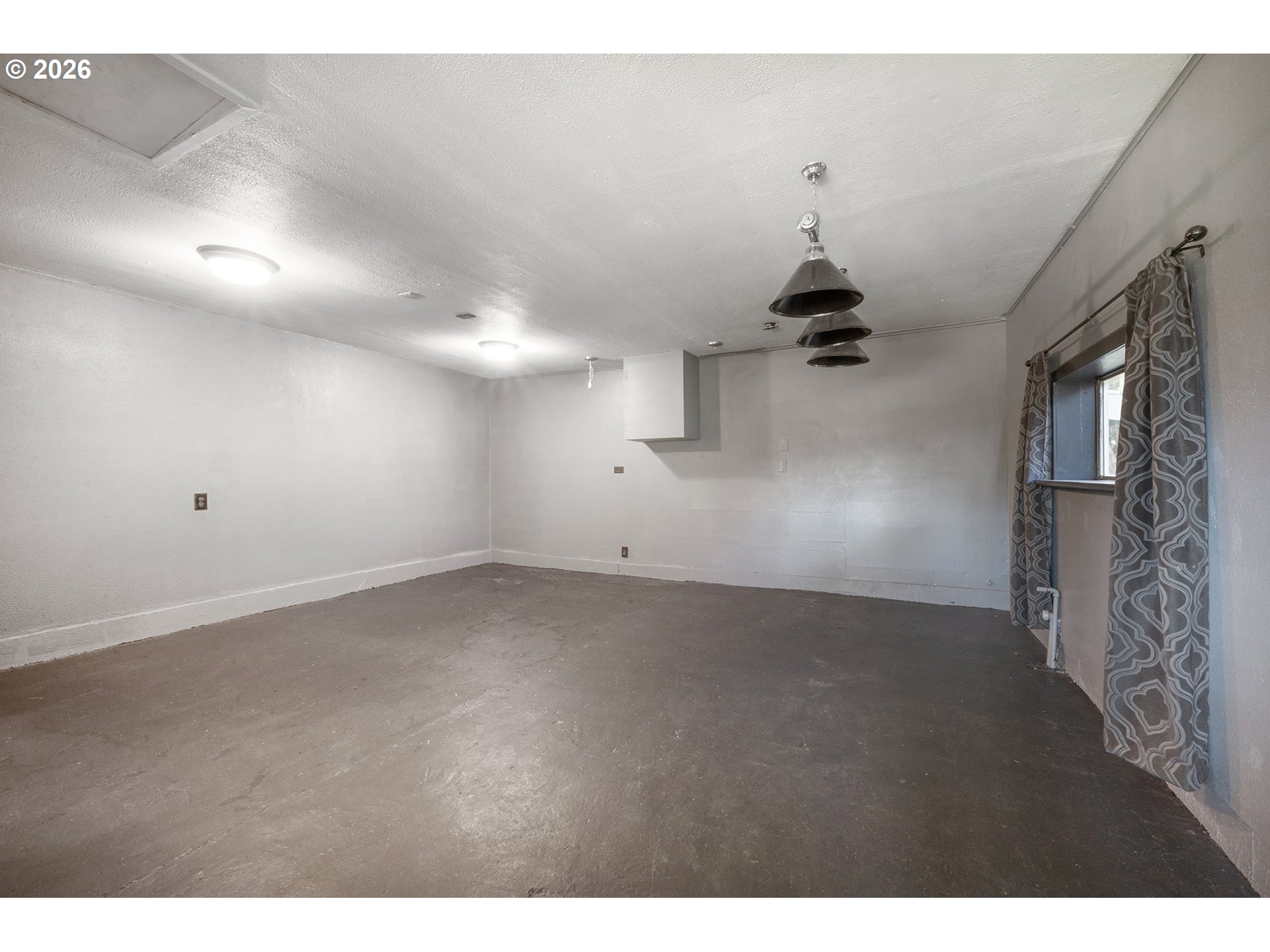 672 North 51st Street Springfield, OR 97478 - Photo 27 of 43 Bonus Room