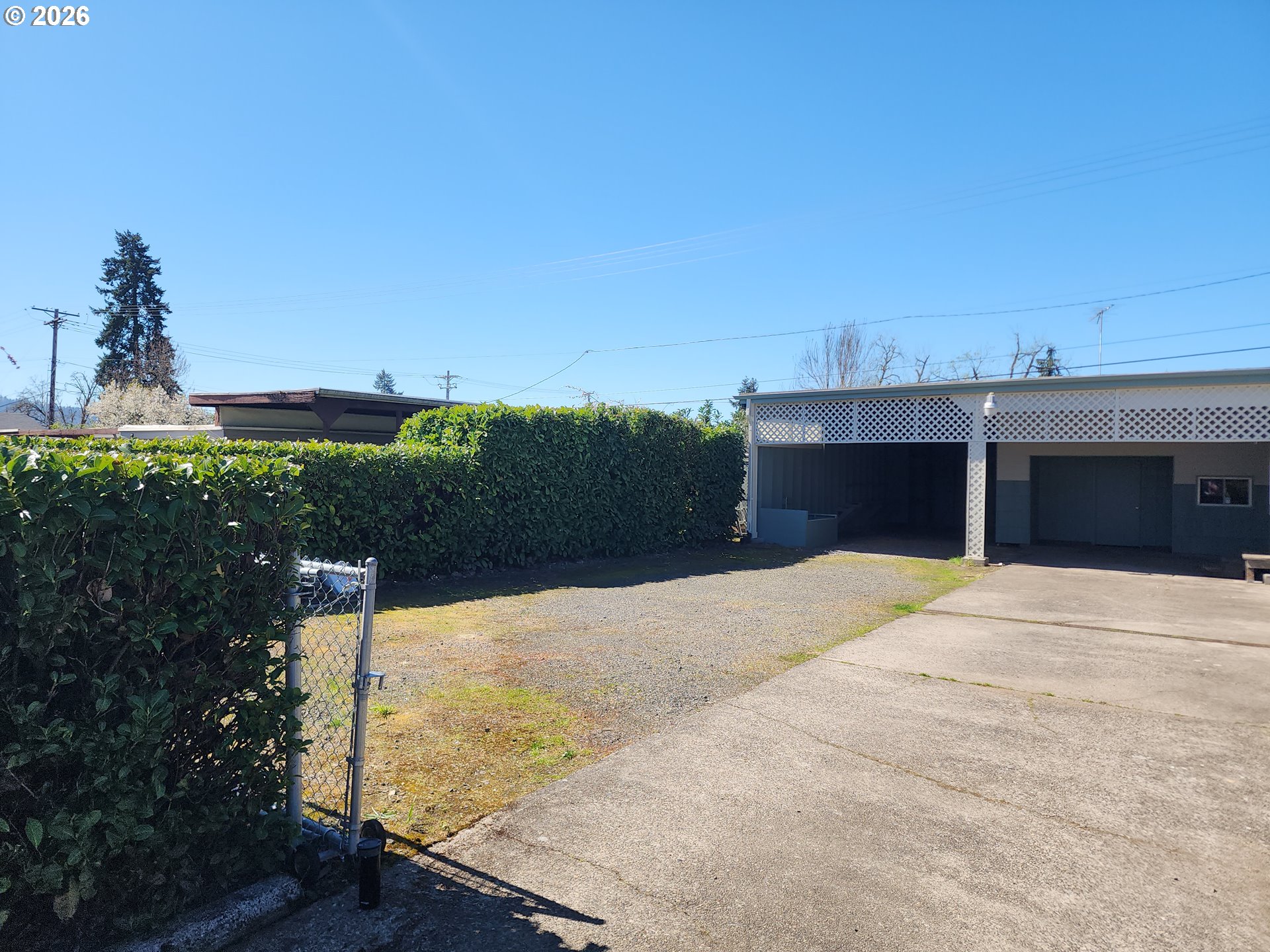 672 North 51st Street Springfield, OR 97478 - Photo 41 of 43 Driveway