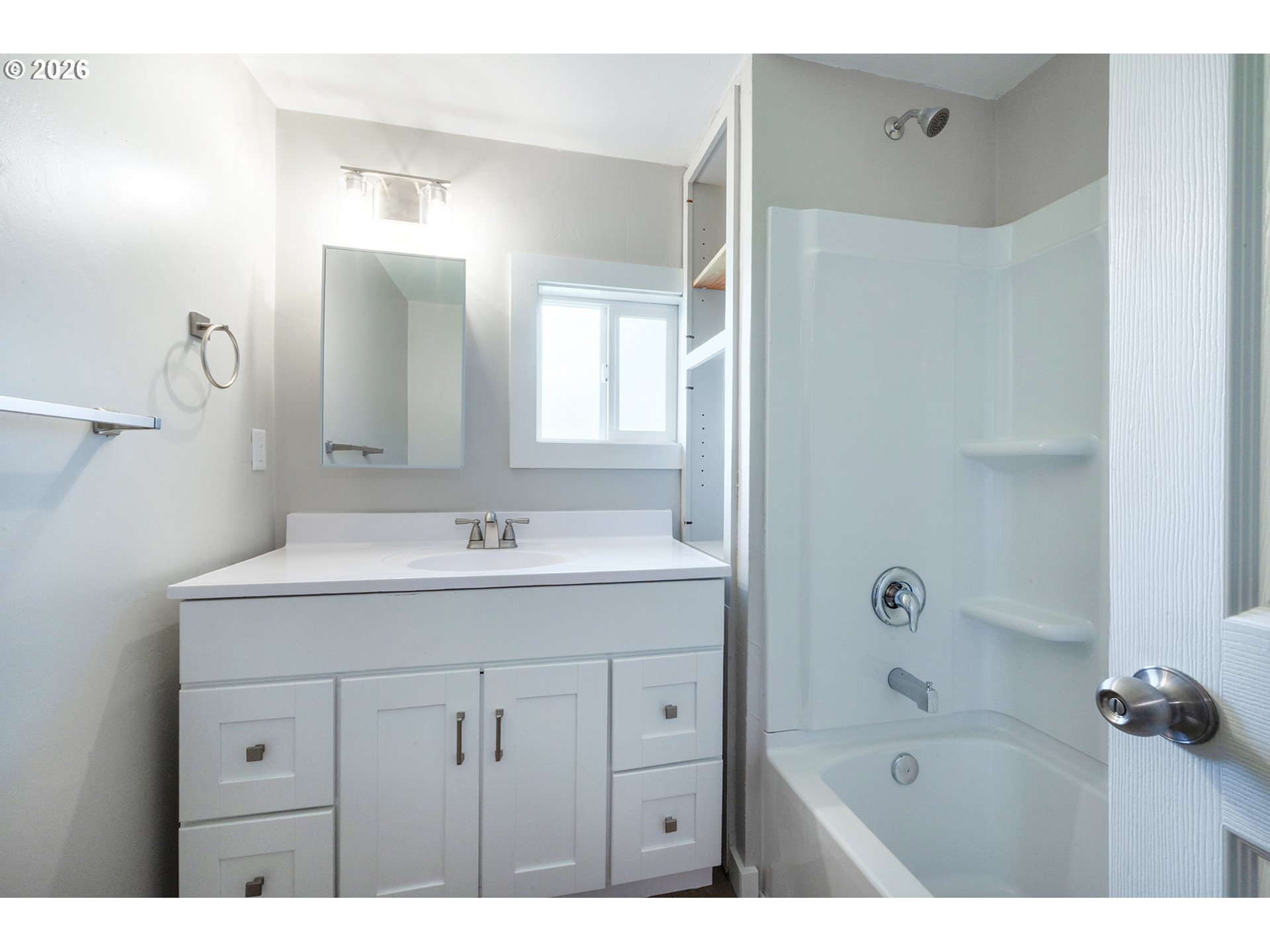 672 North 51st Street Springfield, OR 97478 - Photo 8 of 43 Bathroom