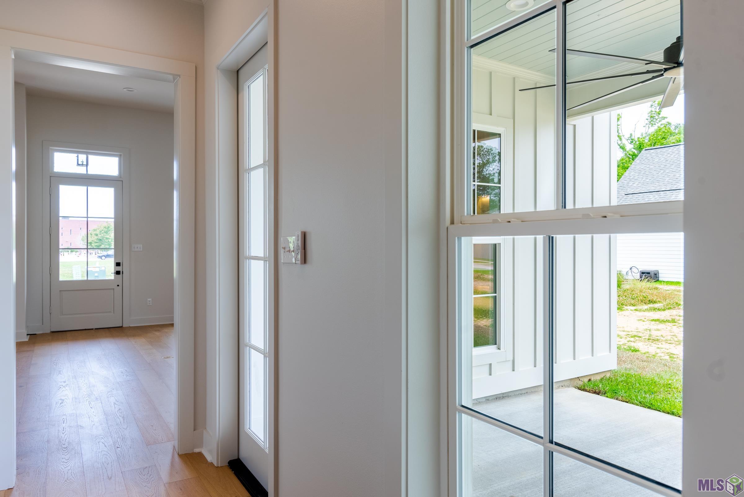 7517 McMahon Drive Baton Rouge, LA 70817 - Photo 10 of 13 view to the patio