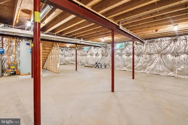 a view of an outdoor space