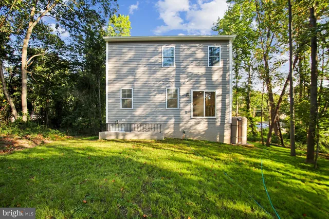 a view of a back yard of the house