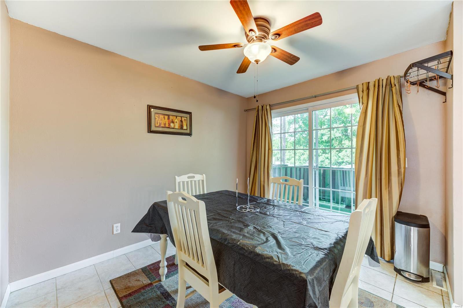 855 Portsdown Road Ballwin, MO 63011 - Photo 7 of 20 Gallery Image 7
