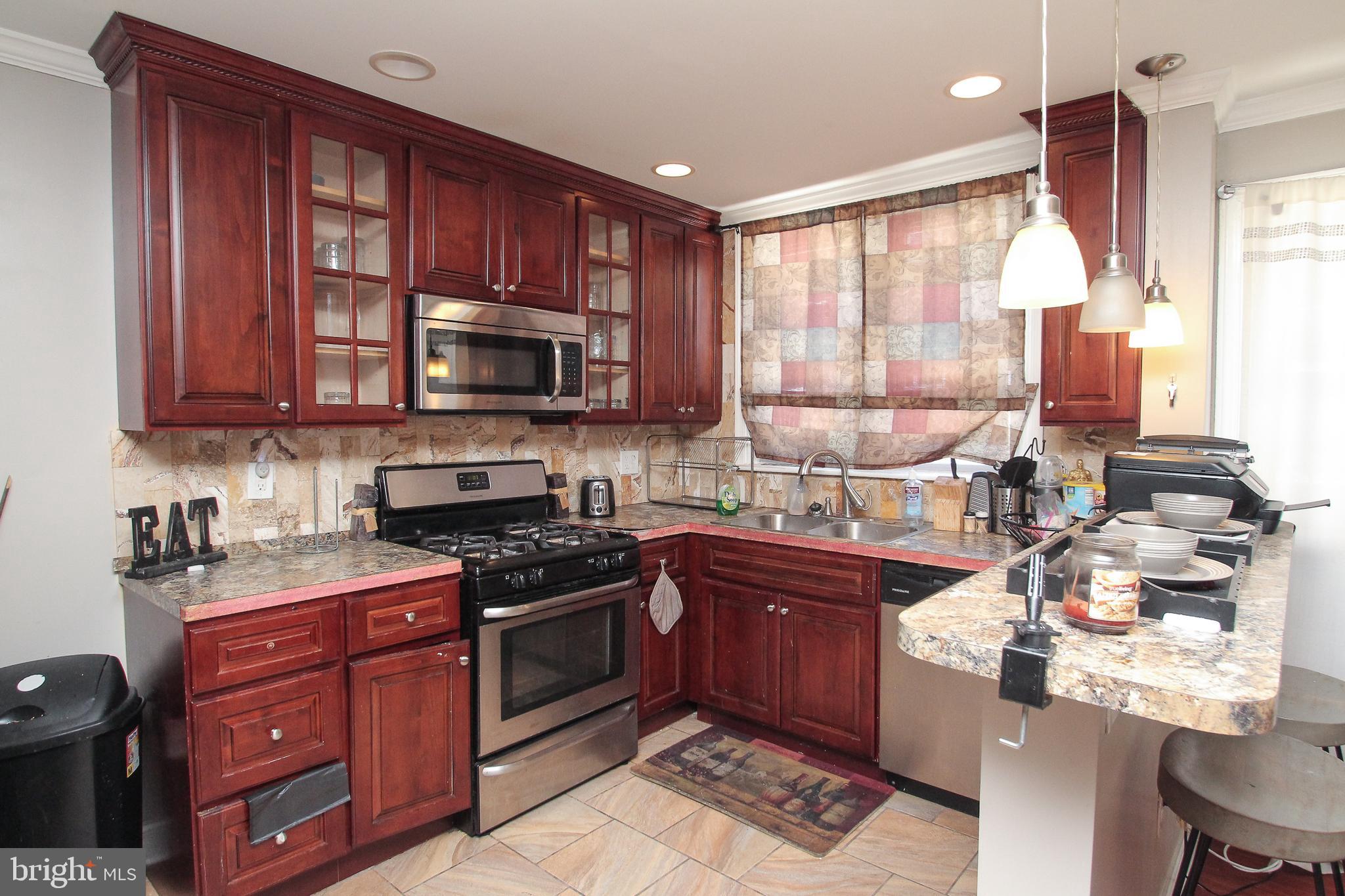 7508 Beverly Road Philadelphia, PA 19138 - Photo 3 of 17 Gallery Image 3