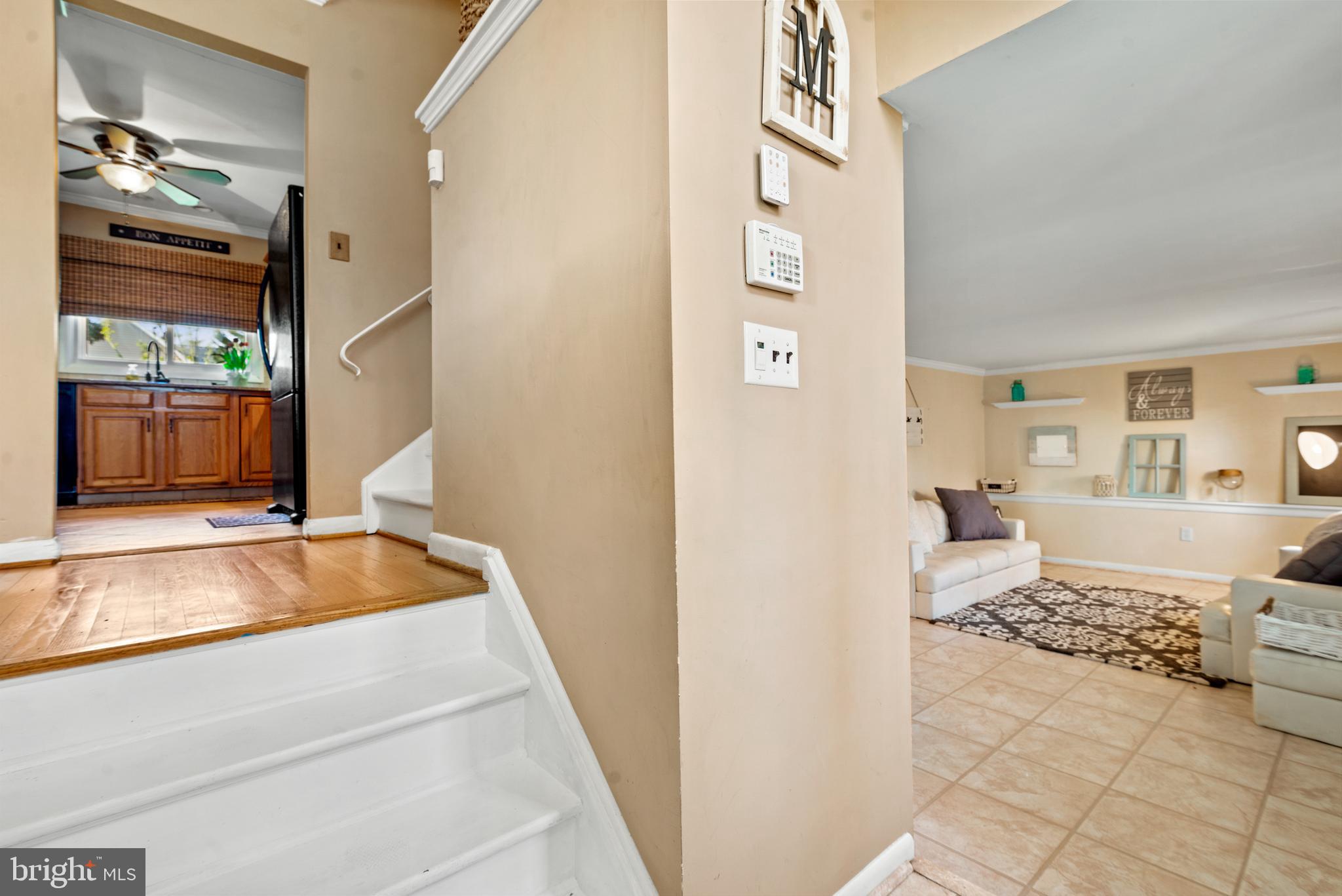 5 Holly Road Stratford, NJ 08084 - Photo 3 of 34