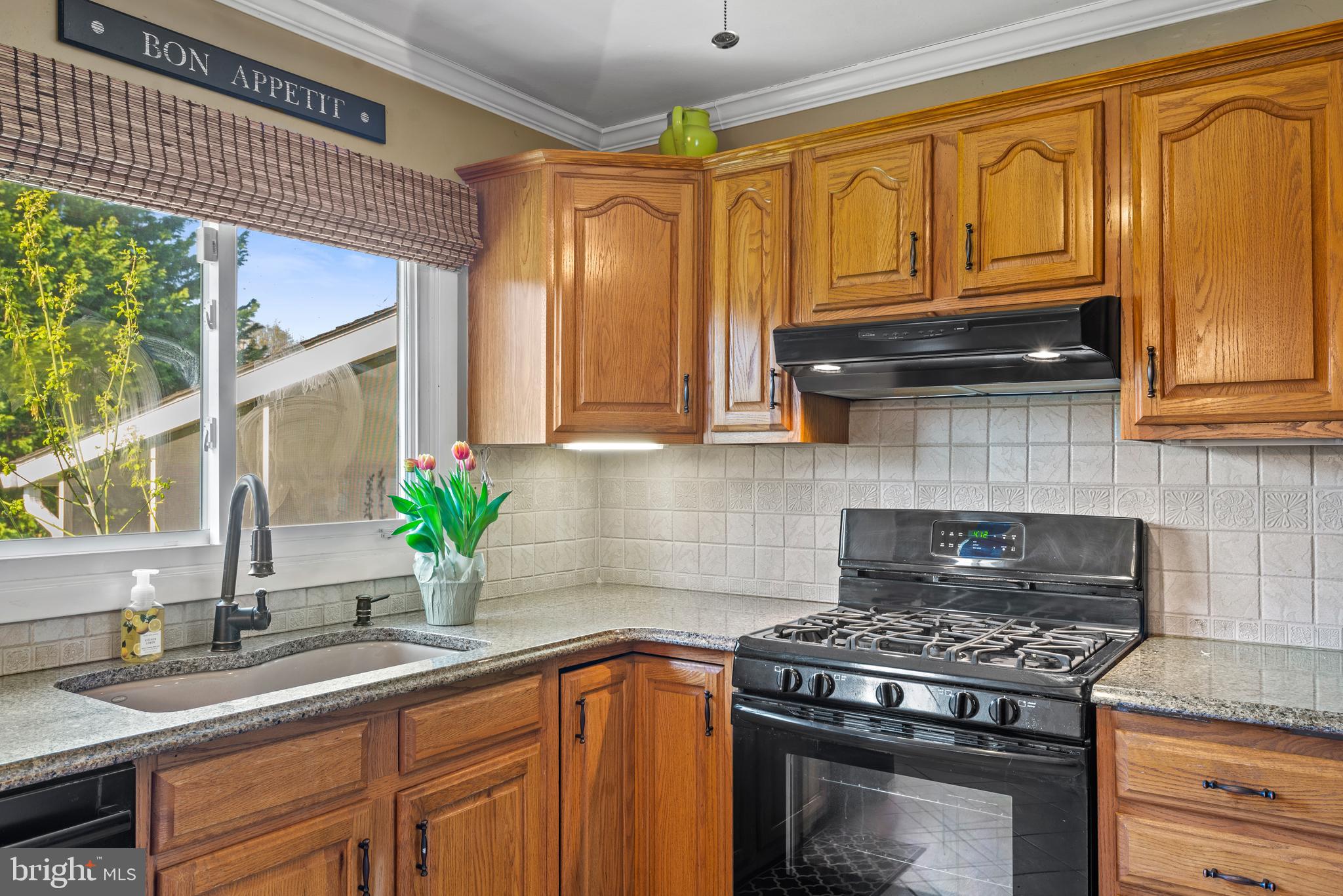 5 Holly Road Stratford, NJ 08084 - Photo 8 of 34