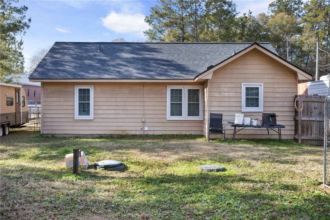 51 Longview Street Seale, AL 36875 - Photo 5 of 20 Gallery Image 5