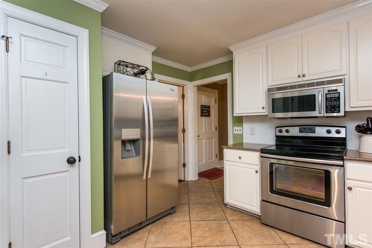 8113 Brookwood Court Raleigh, NC 27613 - Photo 7 of 24