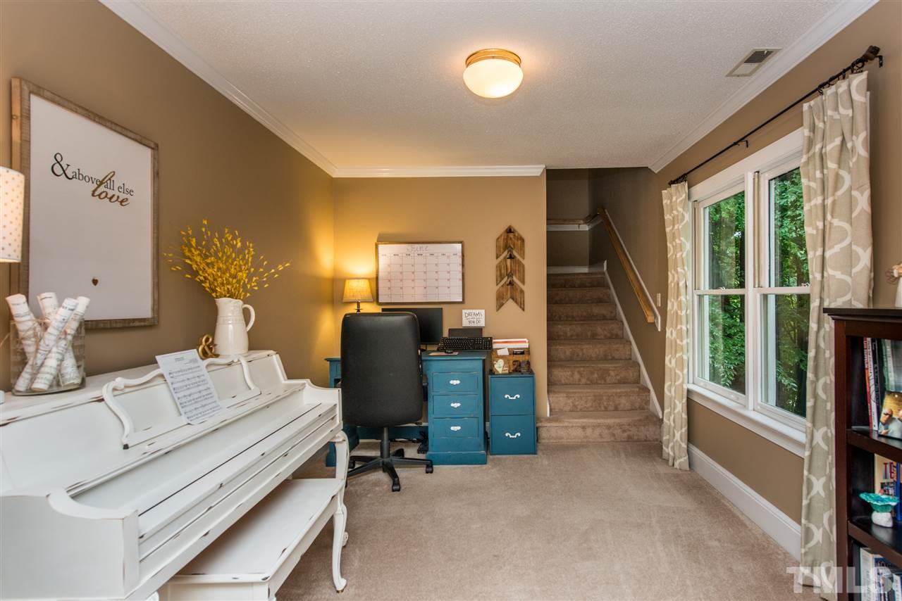 8113 Brookwood Court Raleigh, NC 27613 - Photo 10 of 24