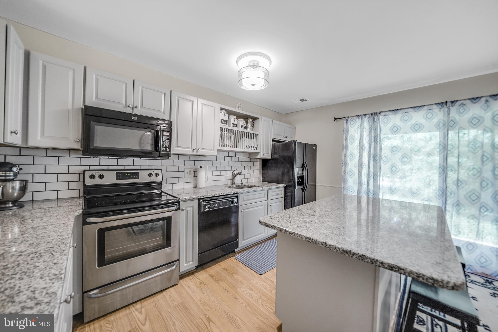 46 Flintlock Lane Chesterbrook, PA 19087 - Photo 8 of 25 Gallery Image 8