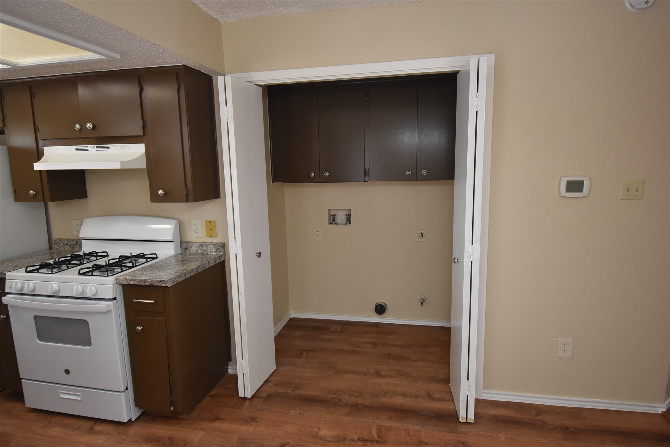 1806 Rawhide Loop Round Rock, TX 78681 - Photo 12 of 23 Laundry closet with washer and dryer connections. Dryer can be either gas or electric.