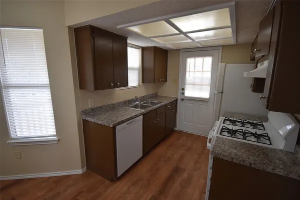 $1,295 | 1806 Rawhide Loop, Round Rock, TX 78681