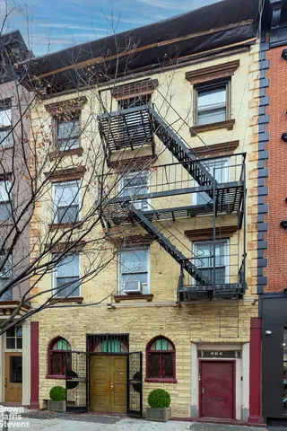$3,800,000 | 379 Atlantic Avenue | Boerum Hill