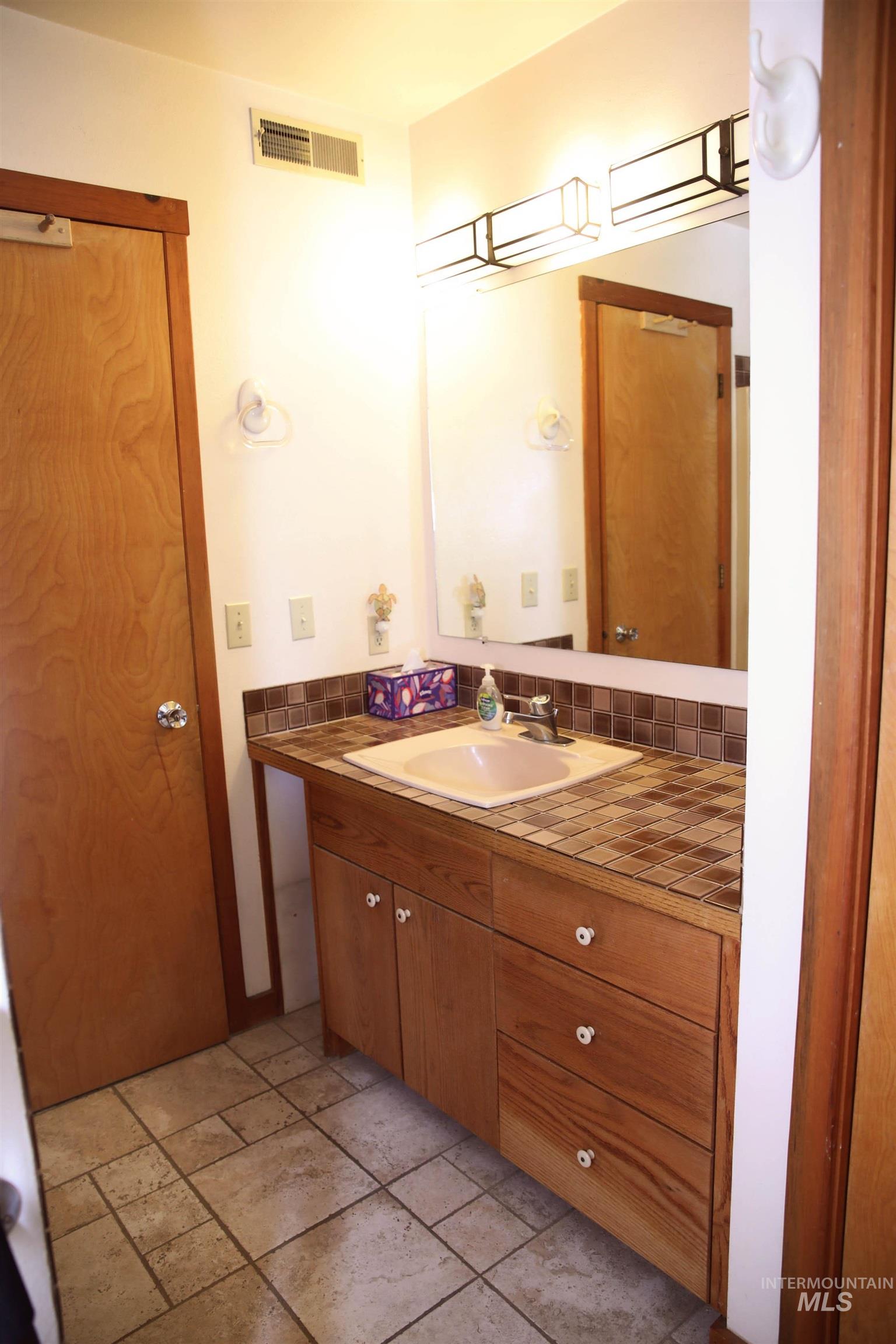 1021 Claypit Road Troy, ID 83871 - Photo 23 of 44