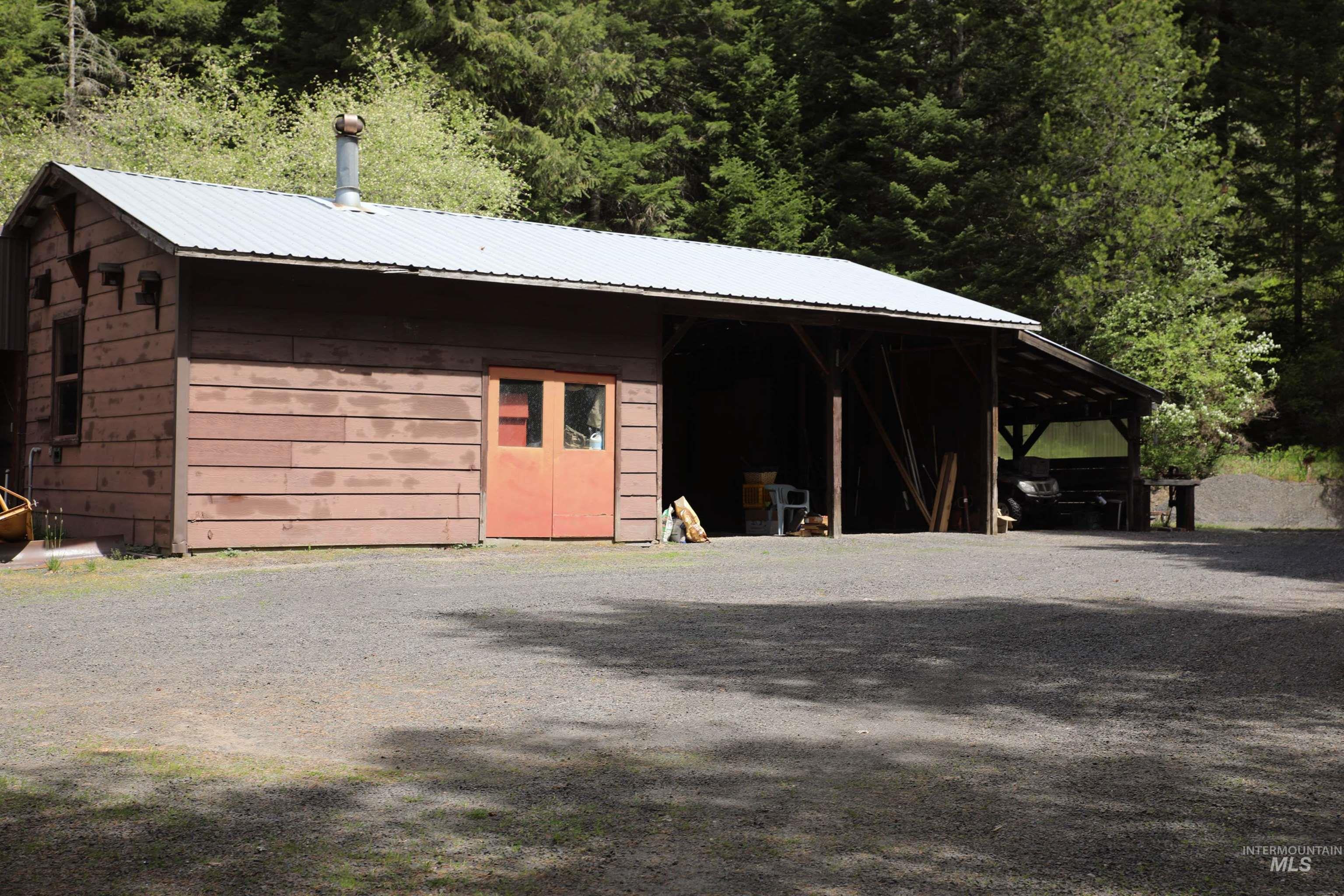 1021 Claypit Road Troy, ID 83871 - Photo 3 of 44