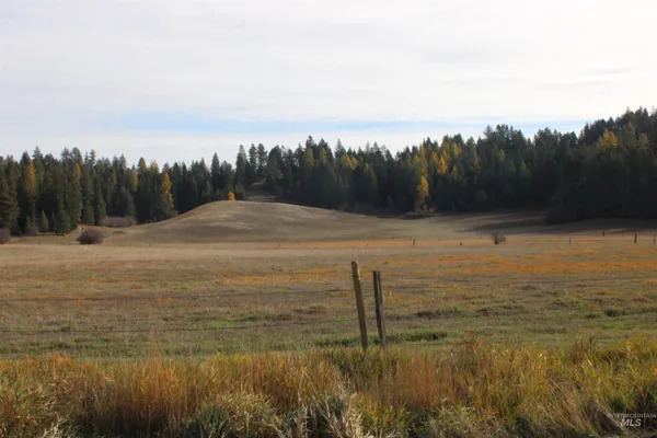 $875,000 | 1021 Claypit Road, Troy, ID 83871