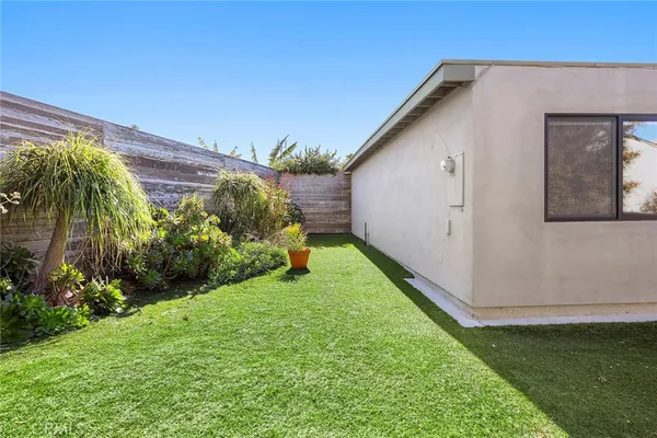 $4,800 | 3318 Wyoming Circle, Costa Mesa, CA 92626