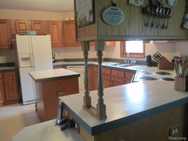 45 South Wilder Road Lapeer, MI 48446 - Photo 13 of 42 Kitchen 4.jpg