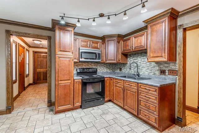 $289,900 | 6482 North Highway 61, Perryville, MO 63775