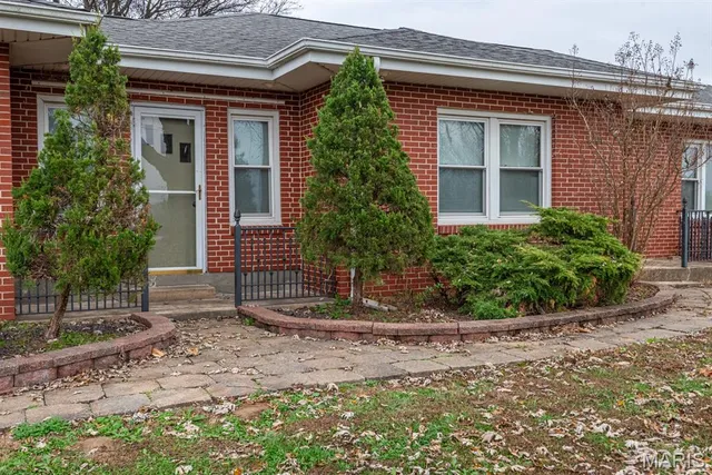 $279,999 | 6482 North Highway 61, Perryville, MO 63775