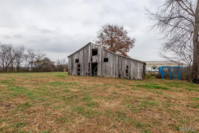 $289,900 | 6482 North Highway 61, Perryville, MO 63775