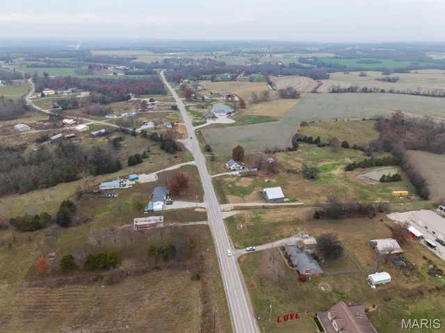 $289,900 | 6482 North Highway 61, Perryville, MO 63775