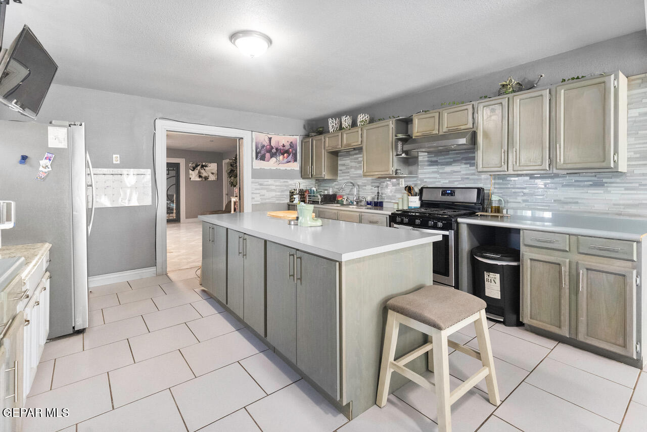 724 Gasport Street Horizon City, TX 79928 - Photo 22 of 31 724 Gas Port e-6