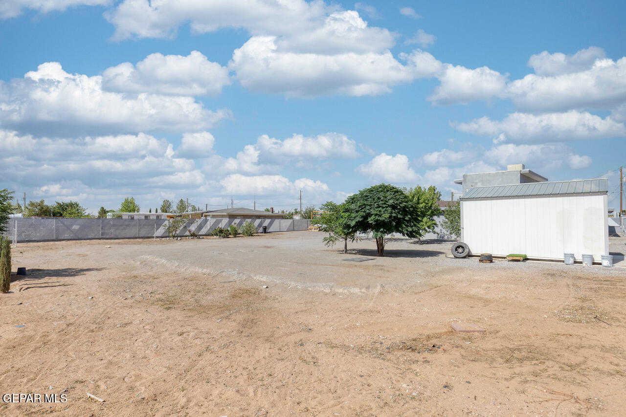 724 Gasport Street Horizon City, TX 79928 - Photo 29 of 31 724 Gas Port-8