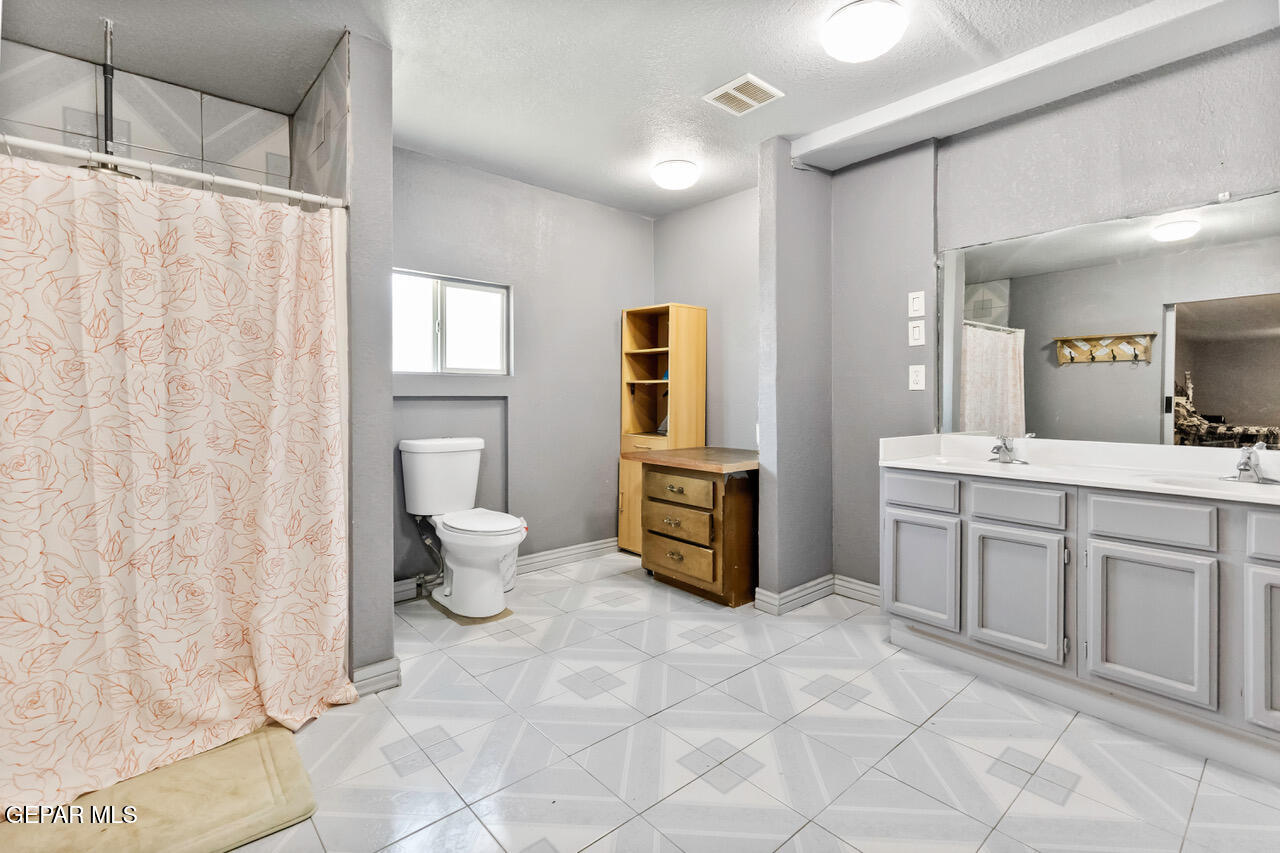 724 Gasport Street Horizon City, TX 79928 - Photo 6 of 31 724 Gas Port e-22