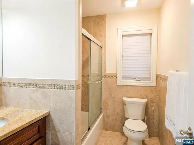 $999,900 | 227 B 5th Street, Unit B, Palisades Park, NJ 07650