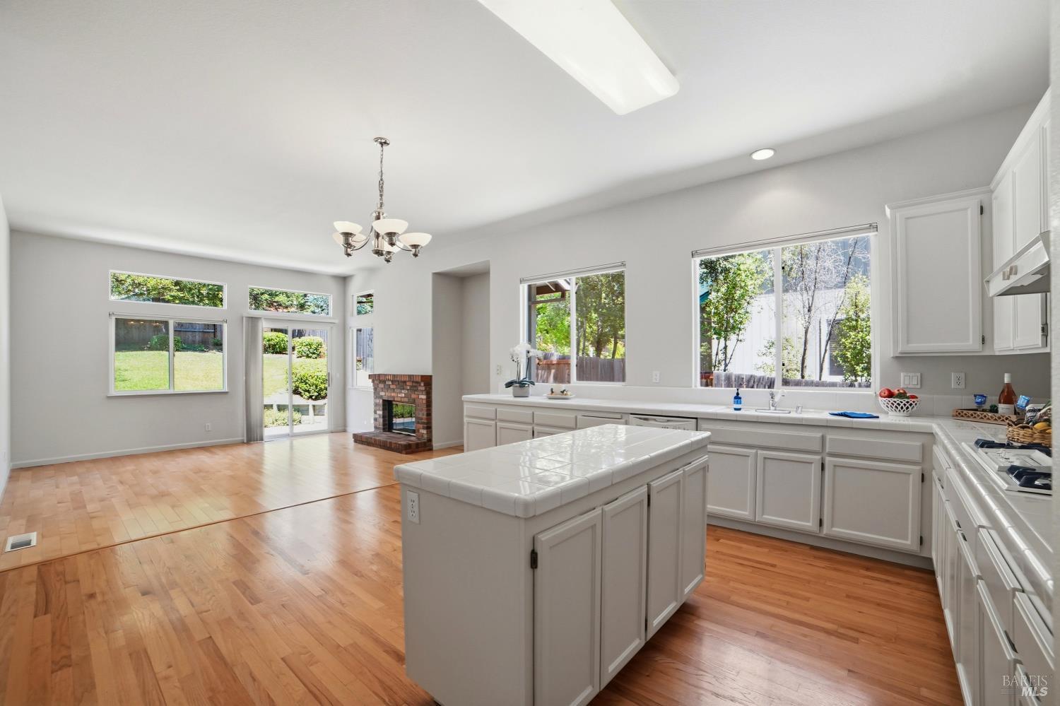 5863 Mountain Hawk Drive Santa Rosa, CA 95409 - Photo 6 of 28