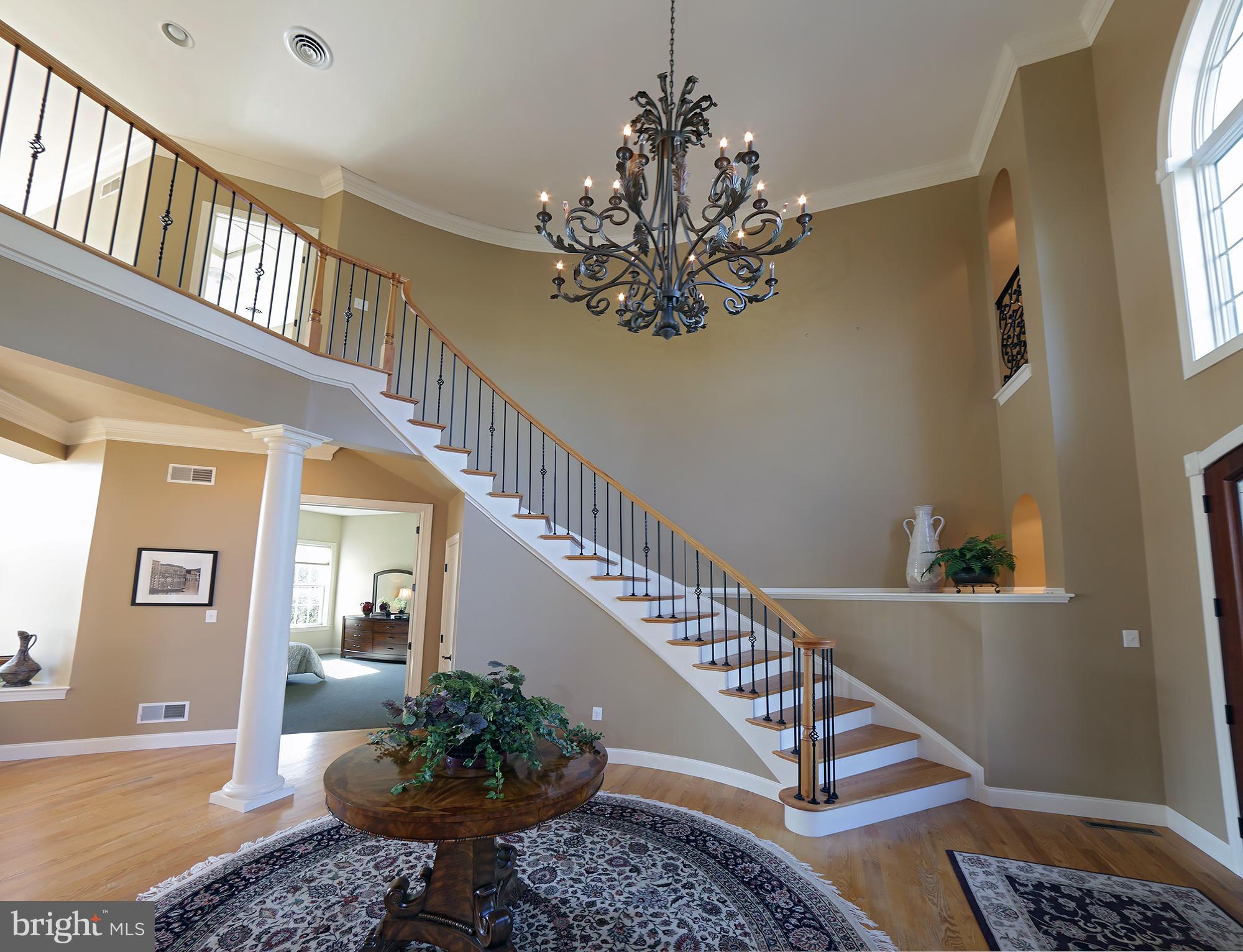 630 Willow Green Lititz, PA 17543 - Photo 14 of 62 Grand Stairway