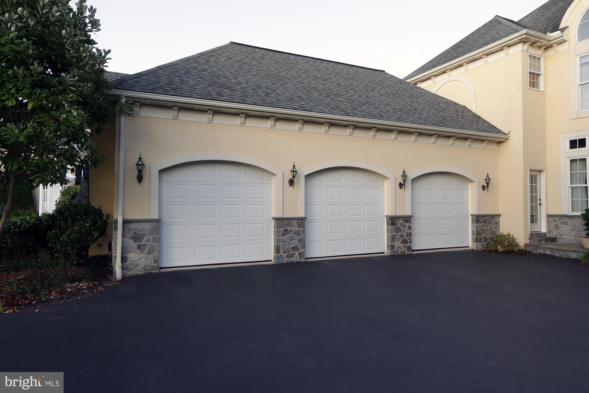 630 Willow Green Lititz, PA 17543 - Photo 3 of 62 3 Car Garage