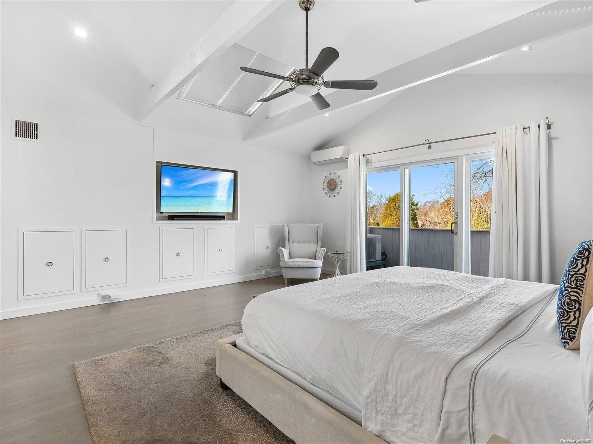 43 Robin Drive Bridgehampton, NY 11932 - Photo 11 of 24