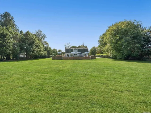 $40,000 | 43 Robin Drive, Bridgehampton, NY 11932