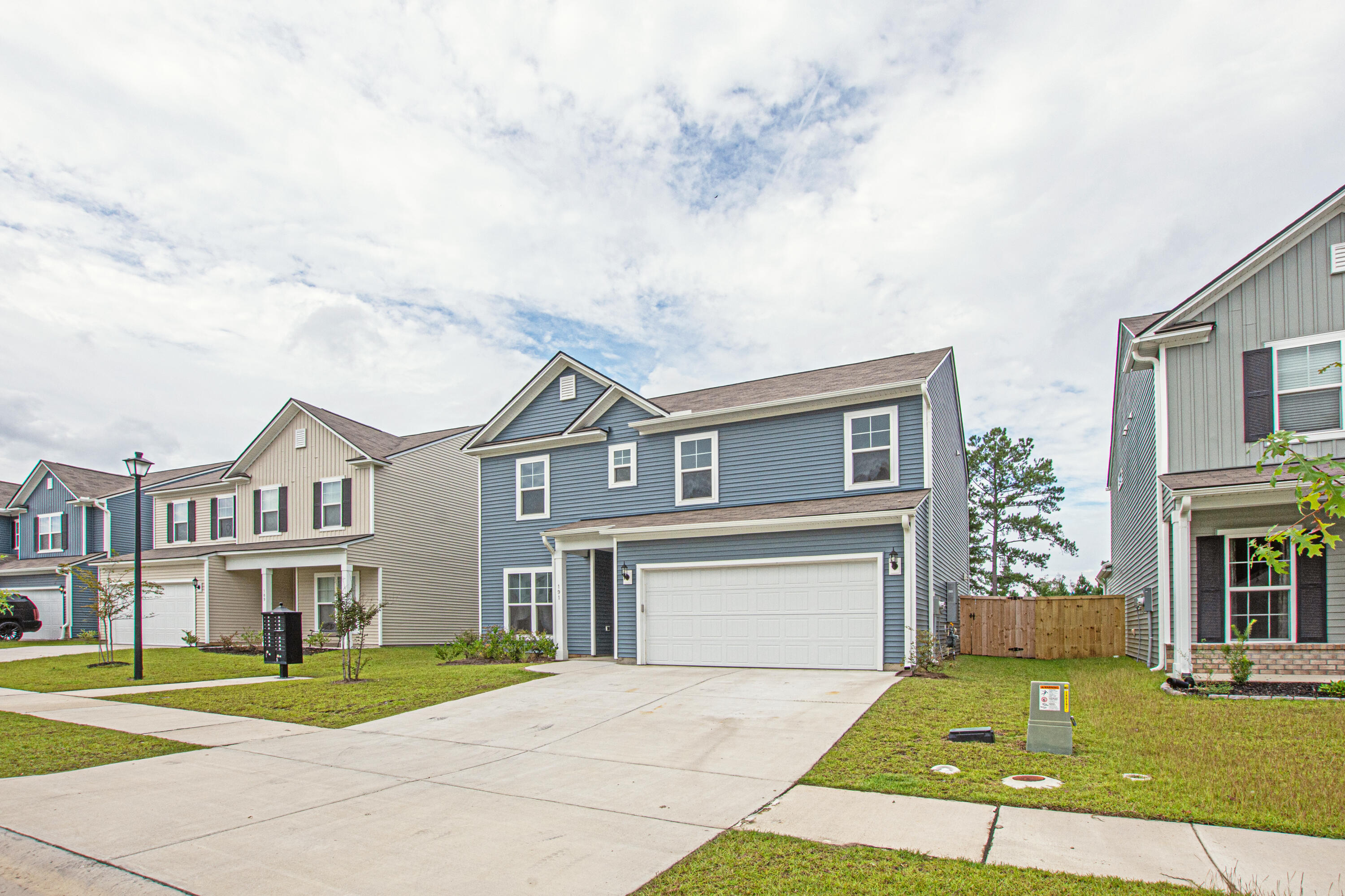 191 Hayworth Road Summerville, SC 29486 - Photo 2 of 41 0-11 (2)