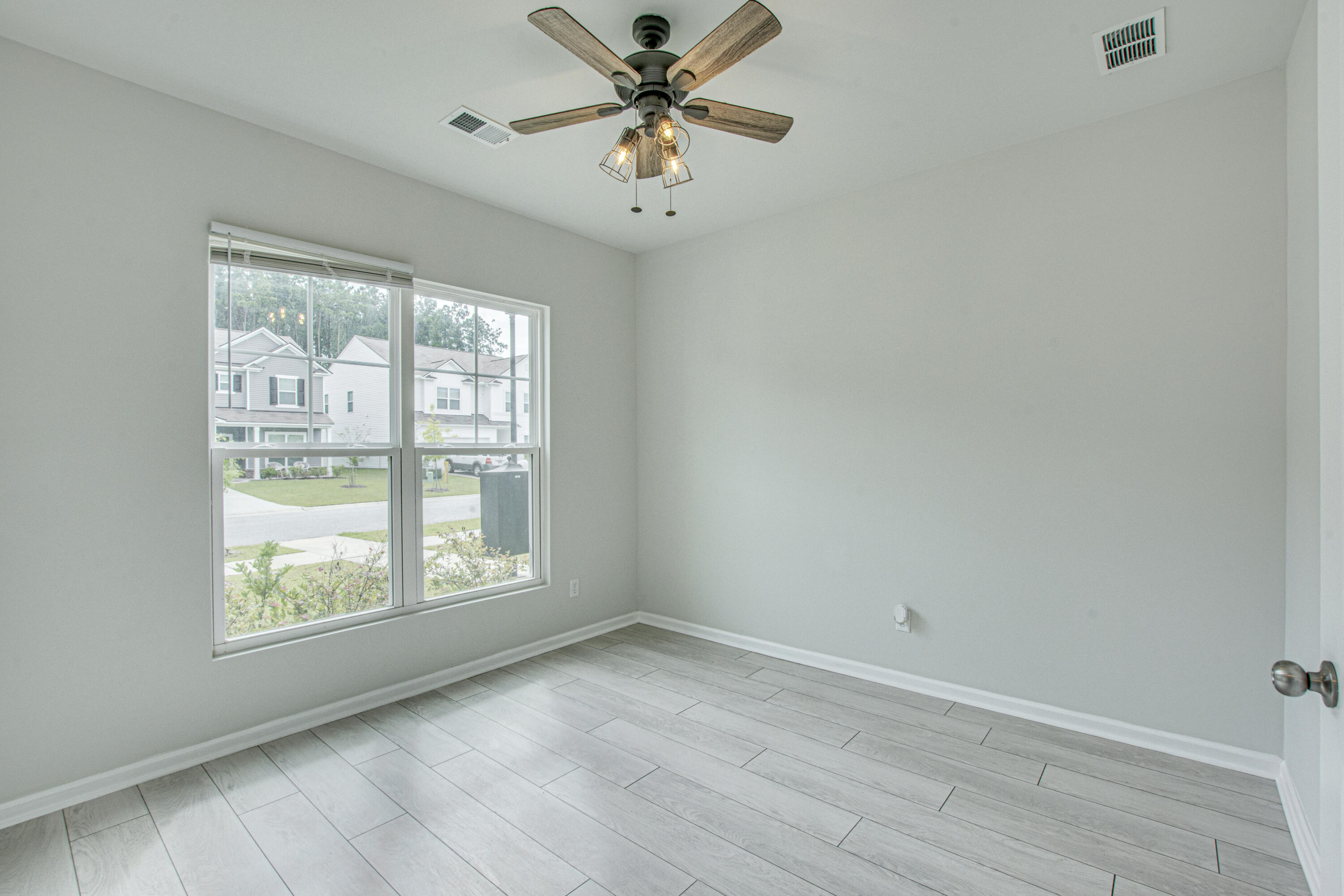 191 Hayworth Road Summerville, SC 29486 - Photo 6 of 41 2 (5)