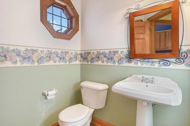 $975,000 | 369 Schraufnagel Drive, Erin, WI 53029