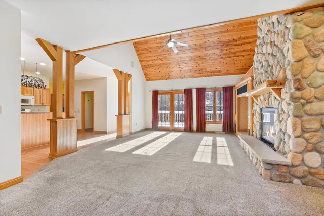 $975,000 | 369 Schraufnagel Drive, Erin, WI 53029